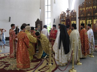 http://www.globalorthodoxy.com/images/smolian_hramov_2014/IMG_5527.JPG