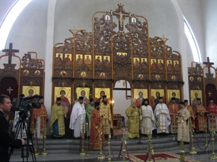 http://www.globalorthodoxy.com/images/smolian_hramov_2014/IMG_5599.JPG