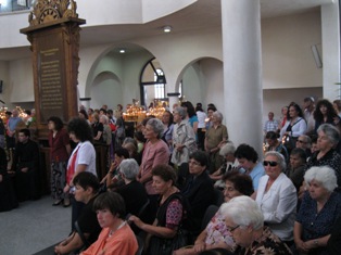 http://www.globalorthodoxy.com/images/smolian_hramov_2014/IMG_5602.JPG